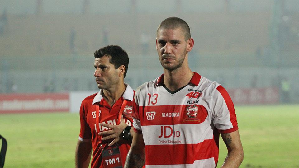 Dane Milovanovic (kanan). - INDOSPORT
